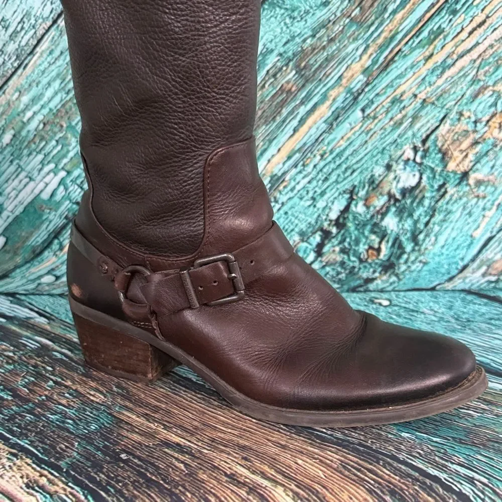 Vince Camuto chic over